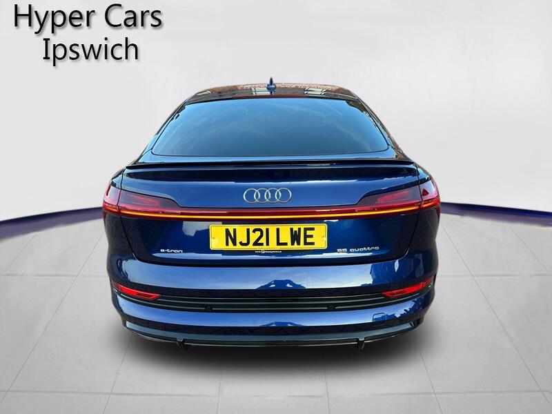 AUDI E-TRON