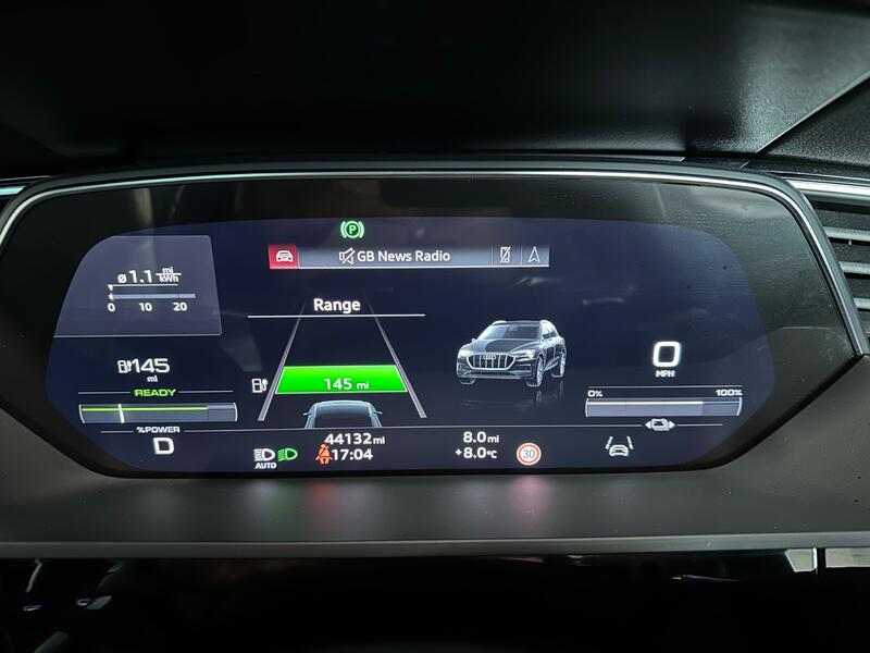 AUDI E-TRON