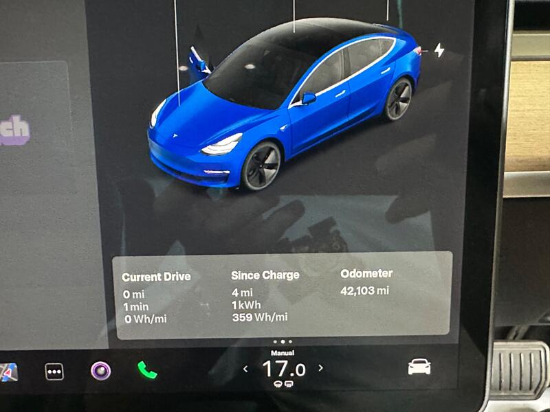 TESLA MODEL 3