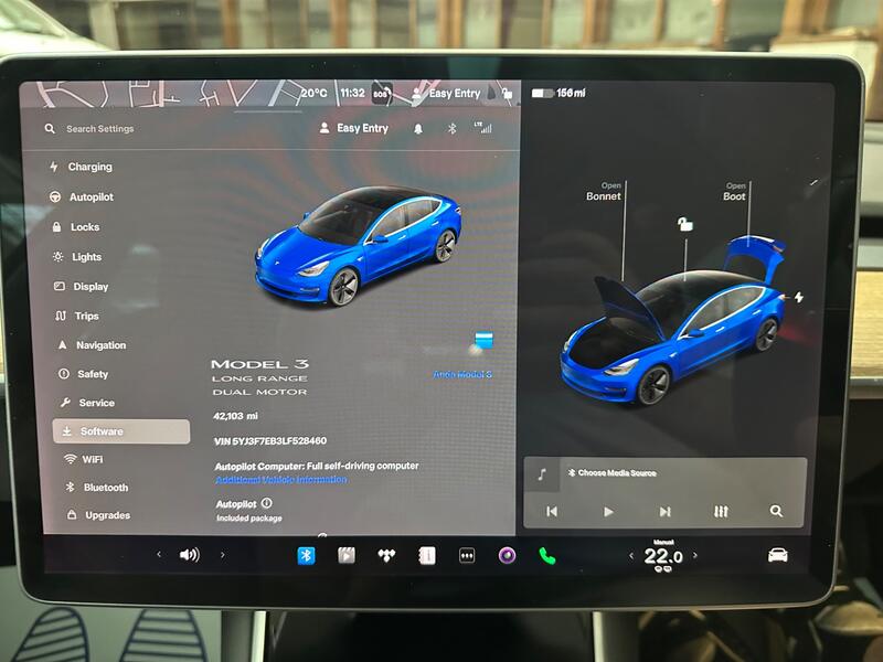 TESLA MODEL 3