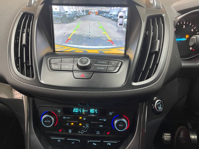 FORD KUGA