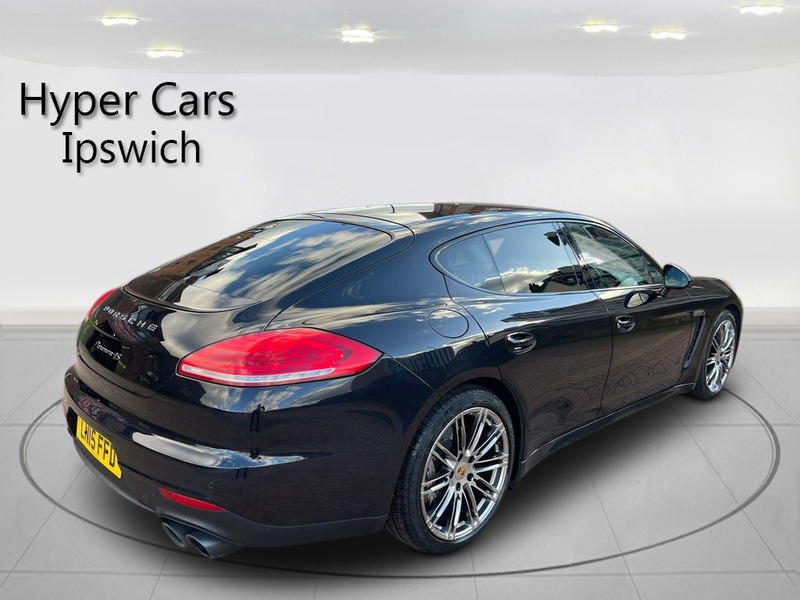 PORSCHE PANAMERA